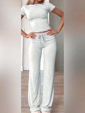 Everyday Cozy Women's Pajama Set - Light Heather Gray